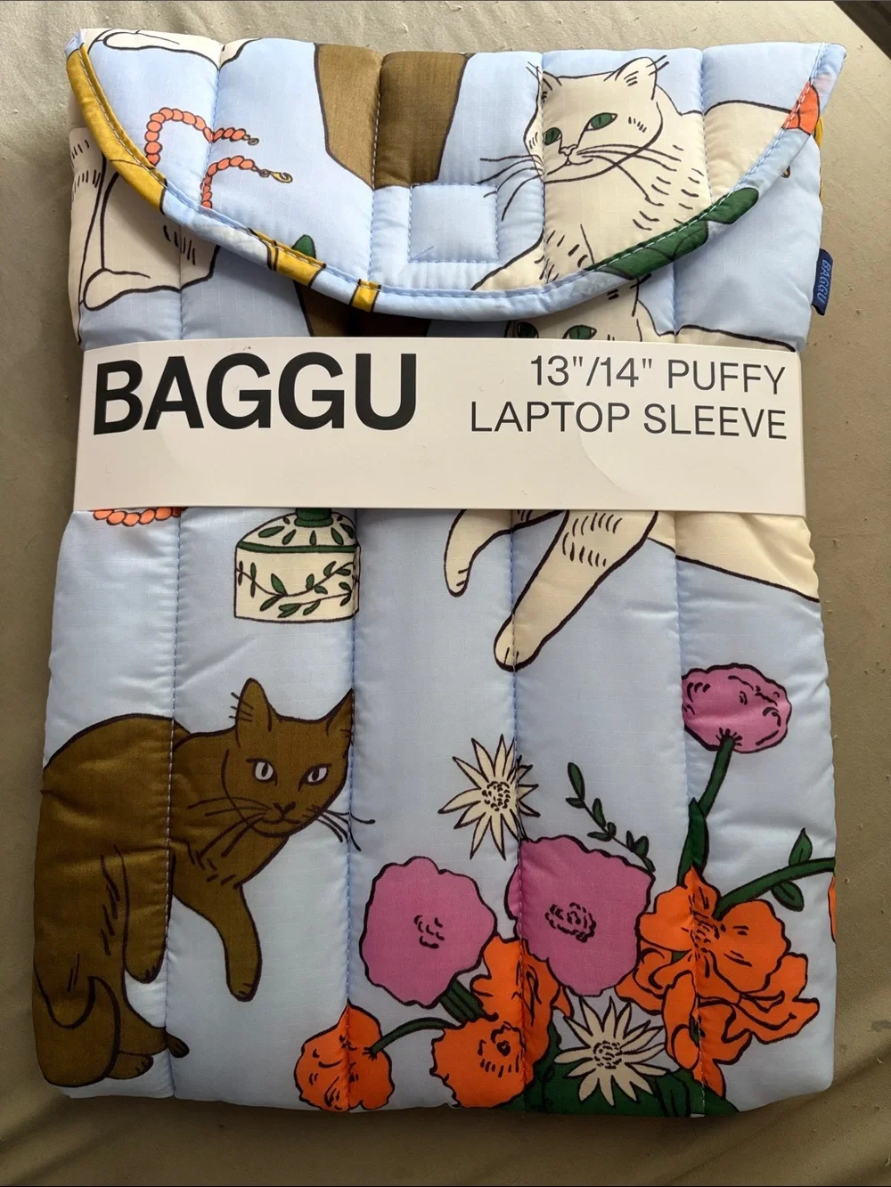 BAGGU 13”/14” Puffy Laptop Sleeve in Table Cats - ARCHIVED PATTERN